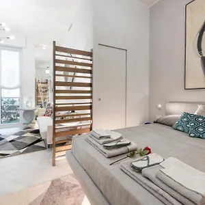 https://apt-falcone-5-downtown.italymilanhotels.net